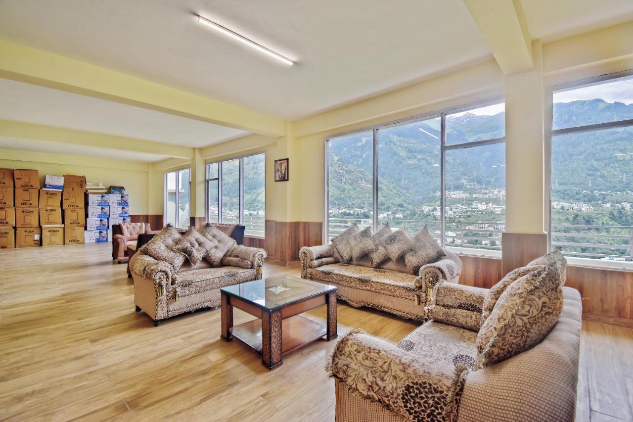 Capital O 42006 Phalguni Regency Hotell Manāli Exteriör bild
